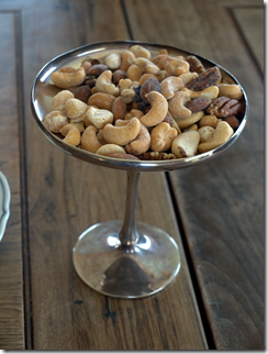 mixed nuts, cocktail hour 