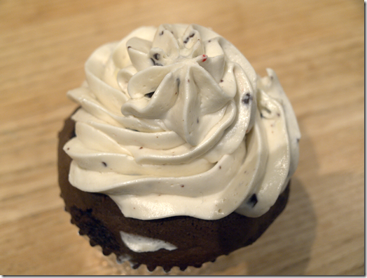 chocolate cupcake with peppermint buttercream