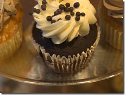 cupcakes at the brunch buffet