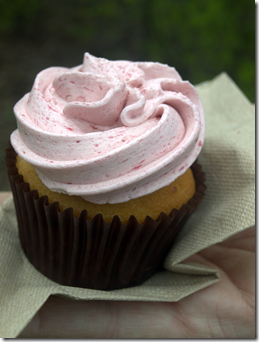 raspberry lemom cupcake